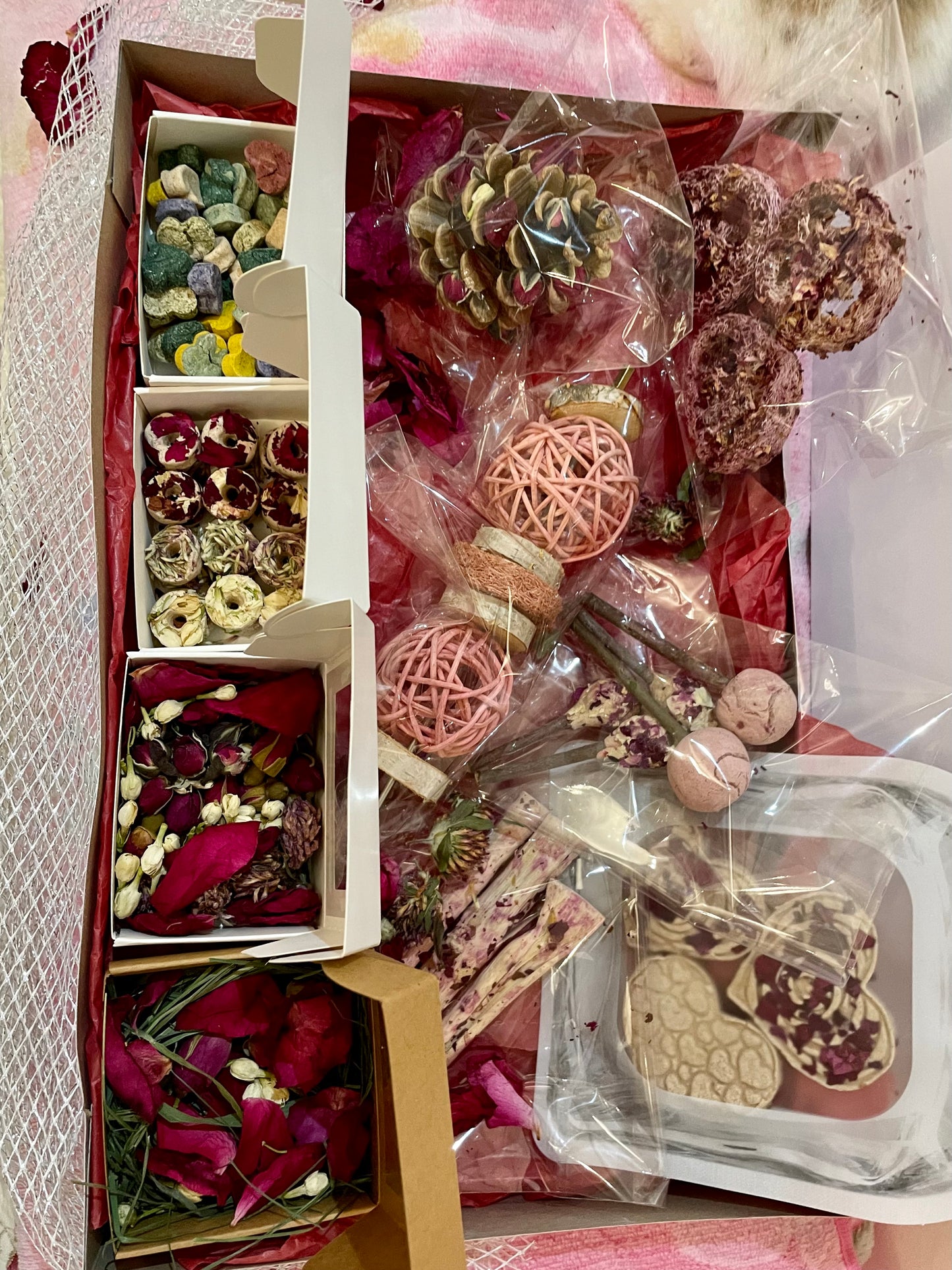 Cupid's Gift Box 💗