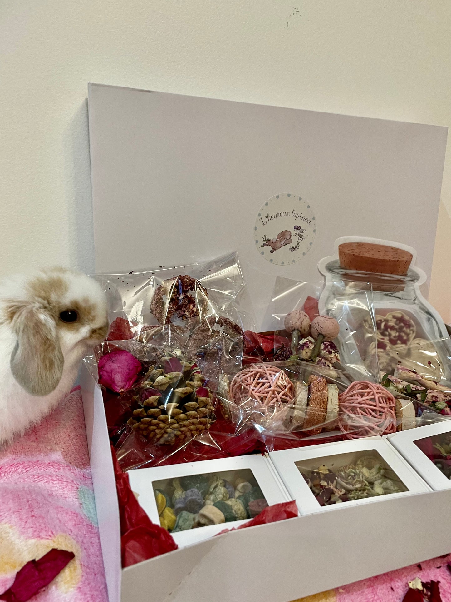 Cupid's Gift Box 💗
