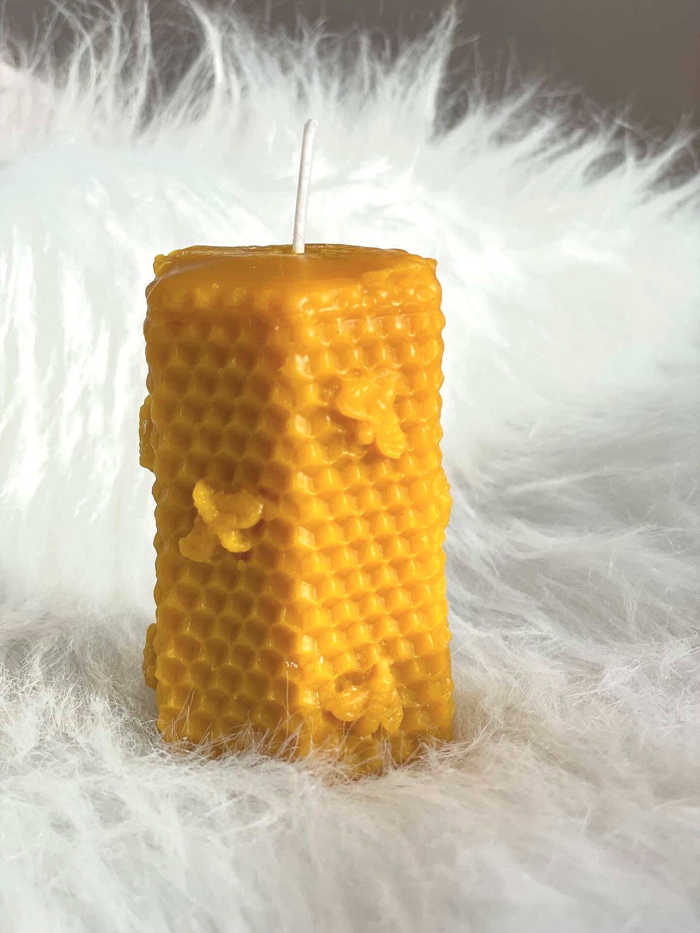 Spring beeswax candle - handmade in Quebec