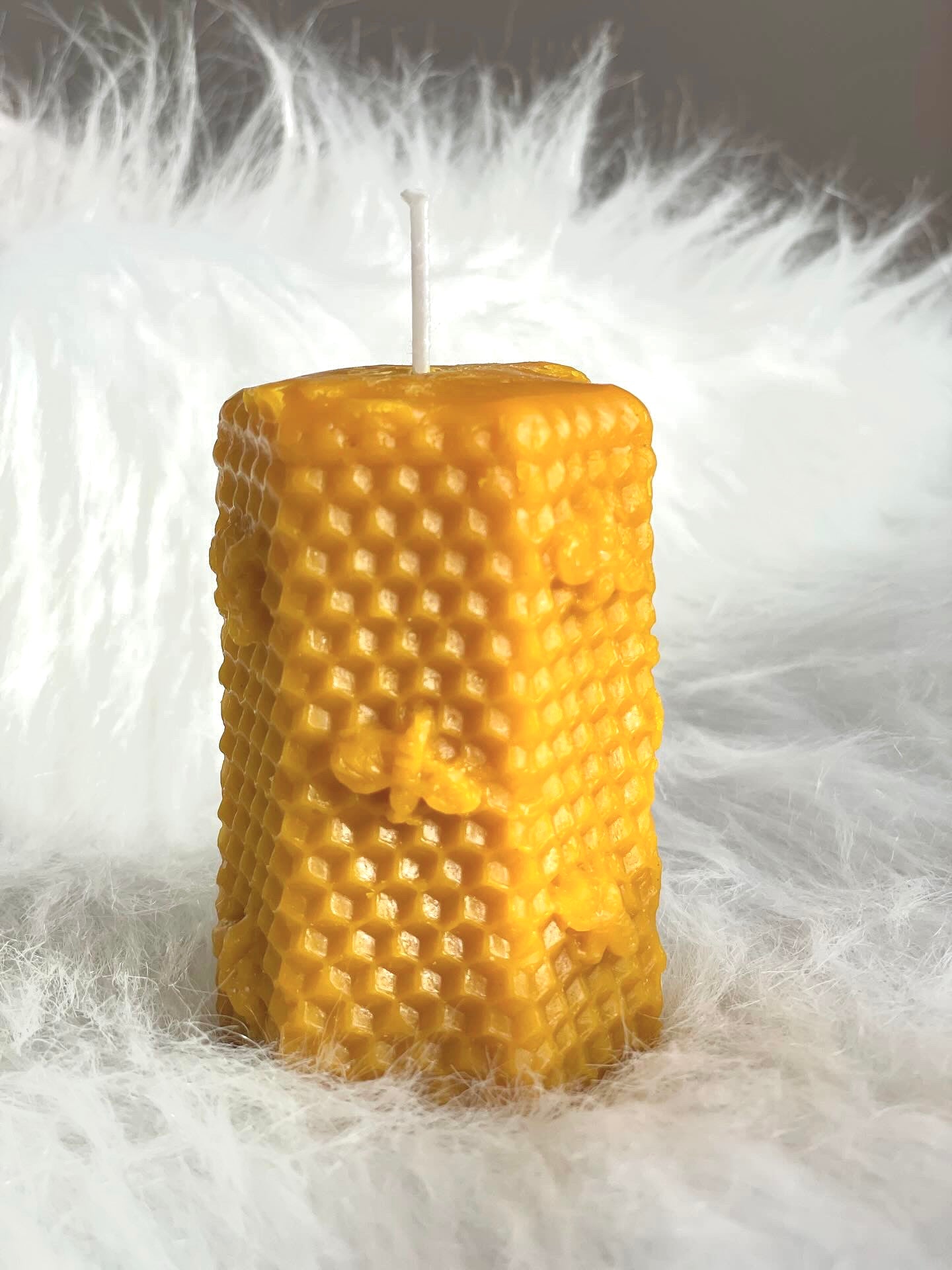 Spring beeswax candle - handmade in Quebec