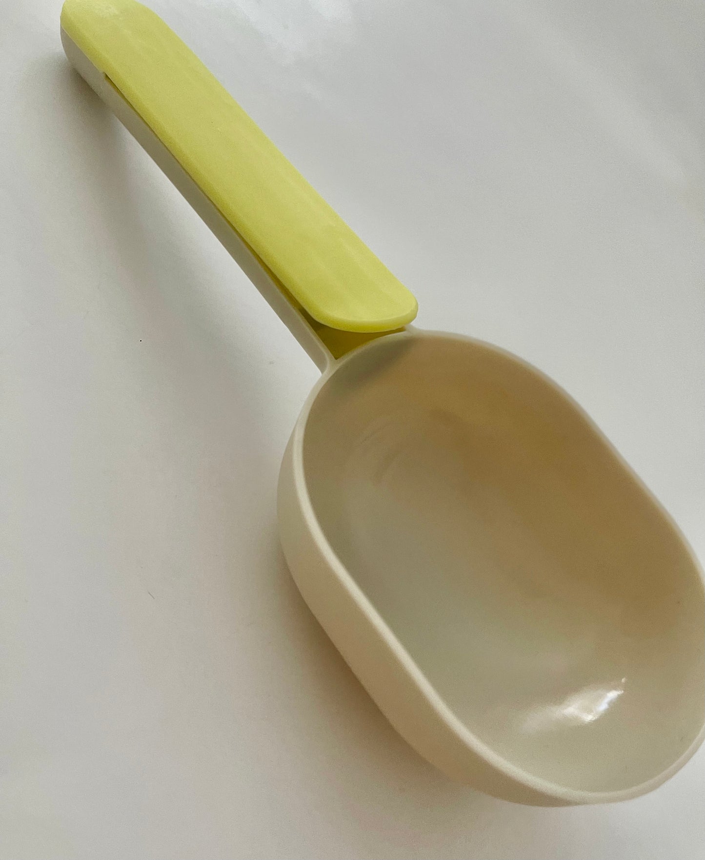 Spoon for Pellets