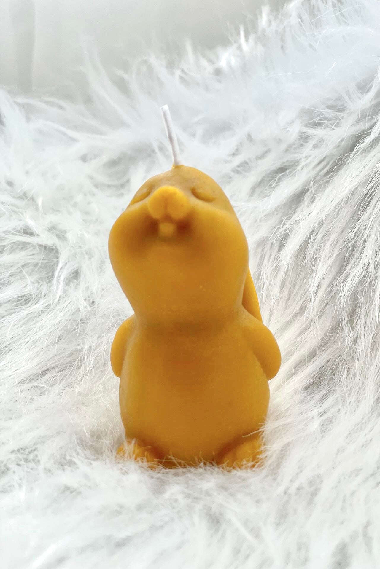 Bunny shaped natural beeswax candle - made in Quebec