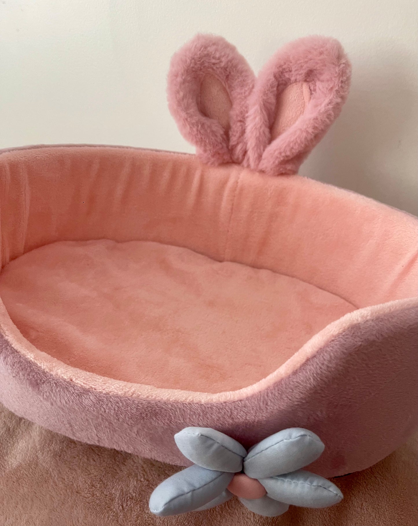 Bed shaped like a rabbit – very soft
