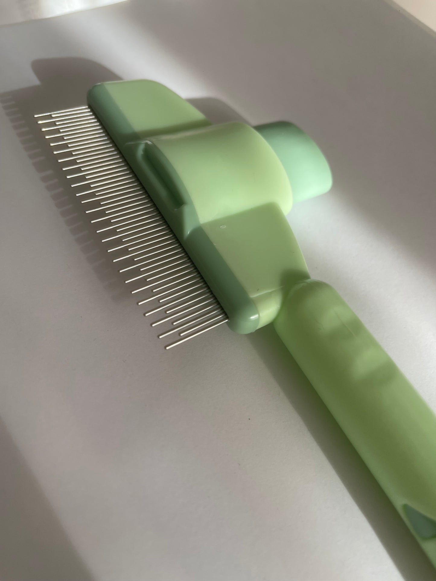 Peigne de Luxe Auto-Nettoyant pour Lapin