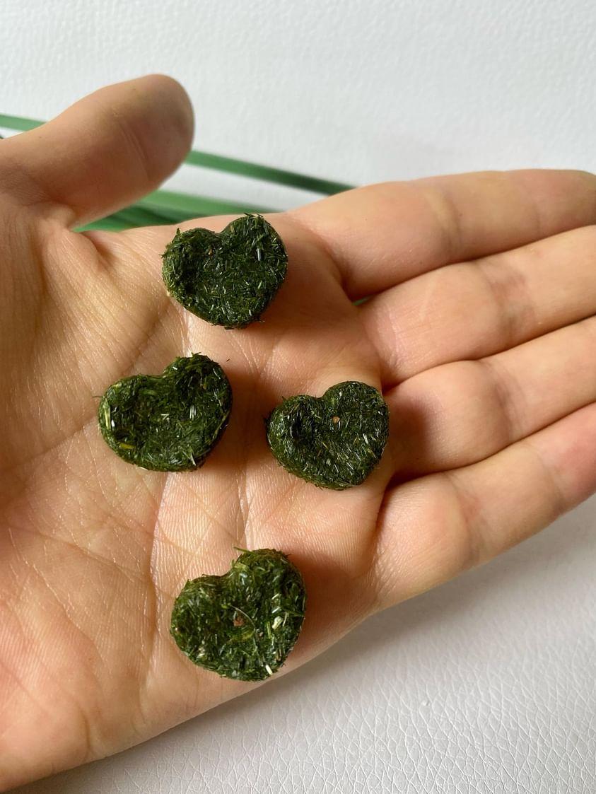 Heart treats organic- grass and banana