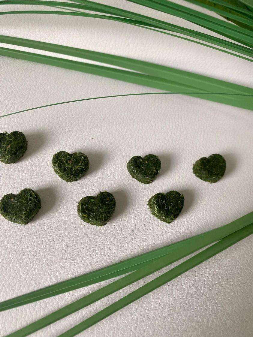 Heart treats organic- grass and banana