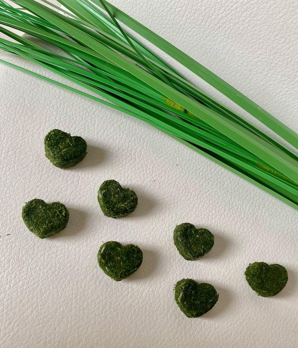 Heart treats organic- grass and banana