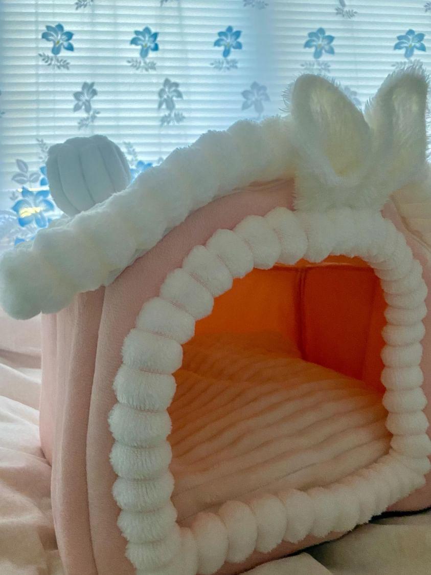 Marshmallow Bunny Bed