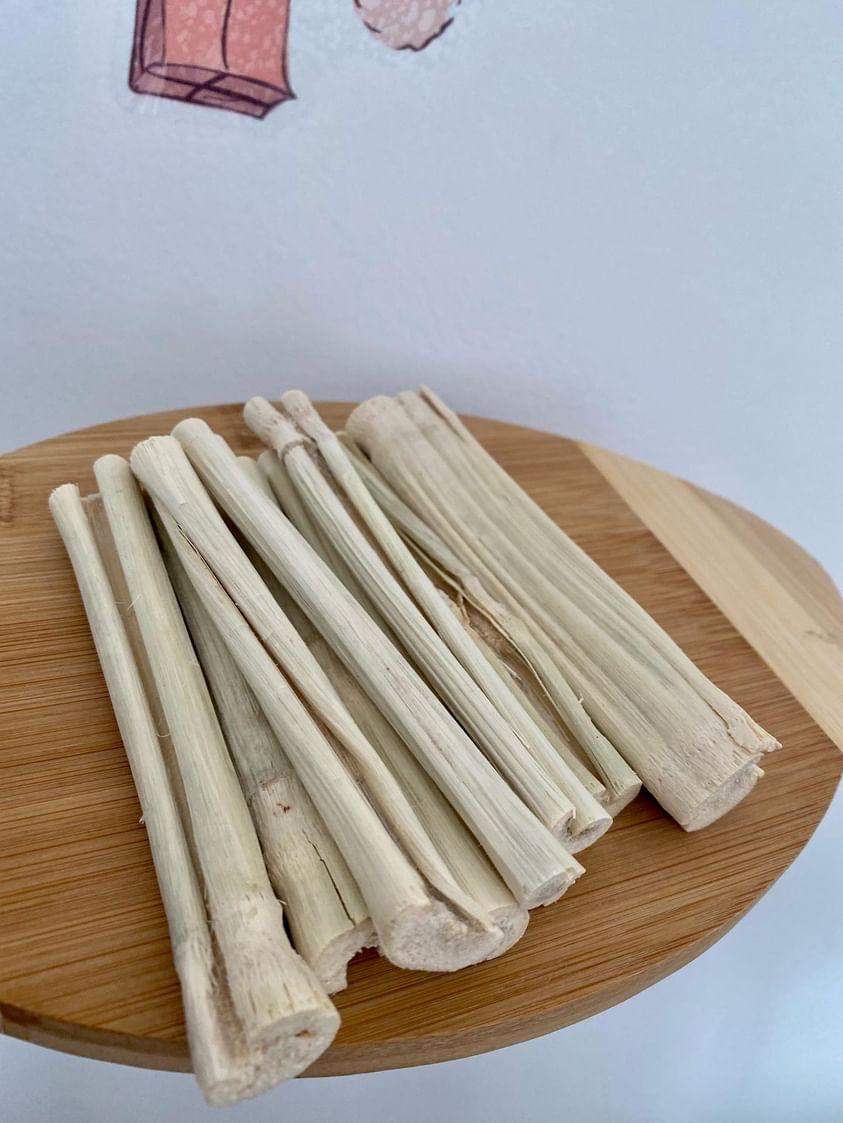 Natural bamboo sticks