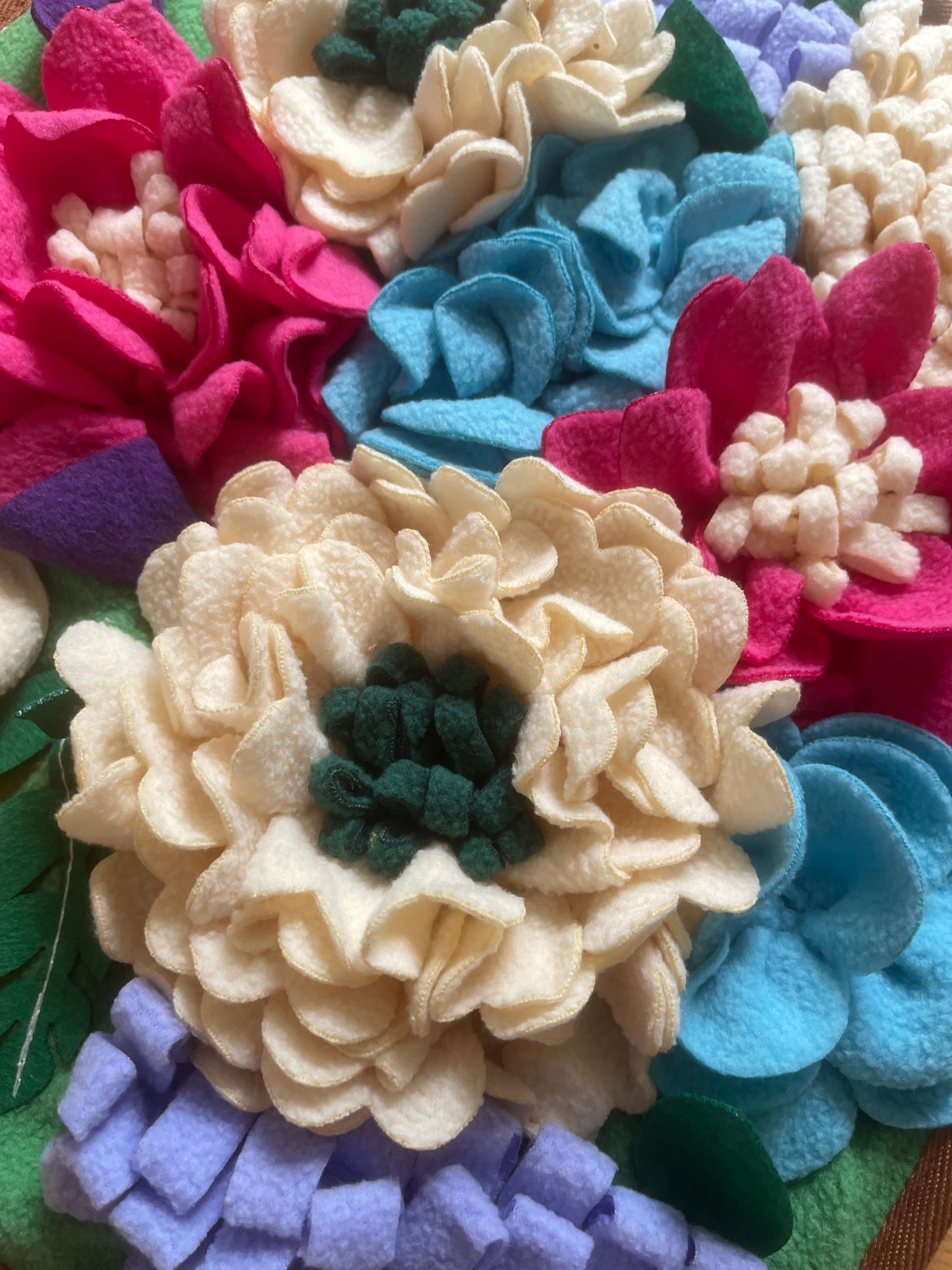 Tapis de fouille – Édition florale d’été fond vert